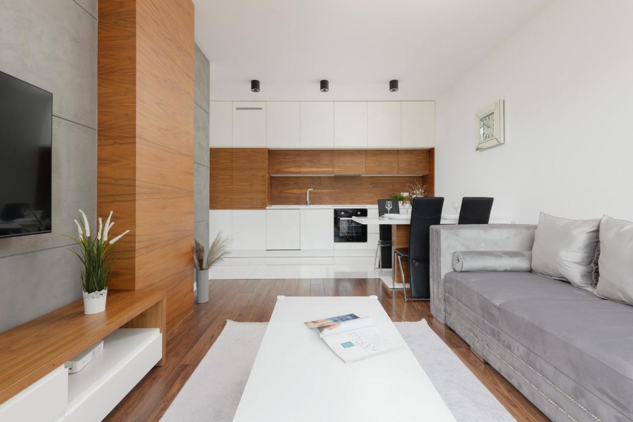 وارسو Glamorous Wilanow Apartment By Renters المظهر الخارجي الصورة